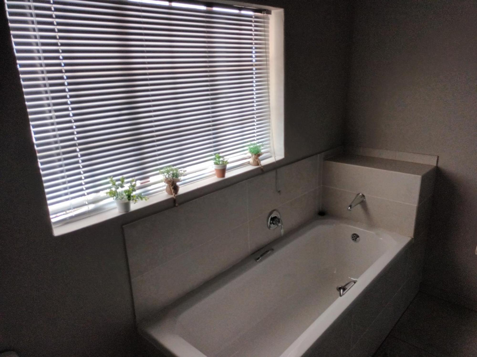 Featherhouse Colesberg Room photo