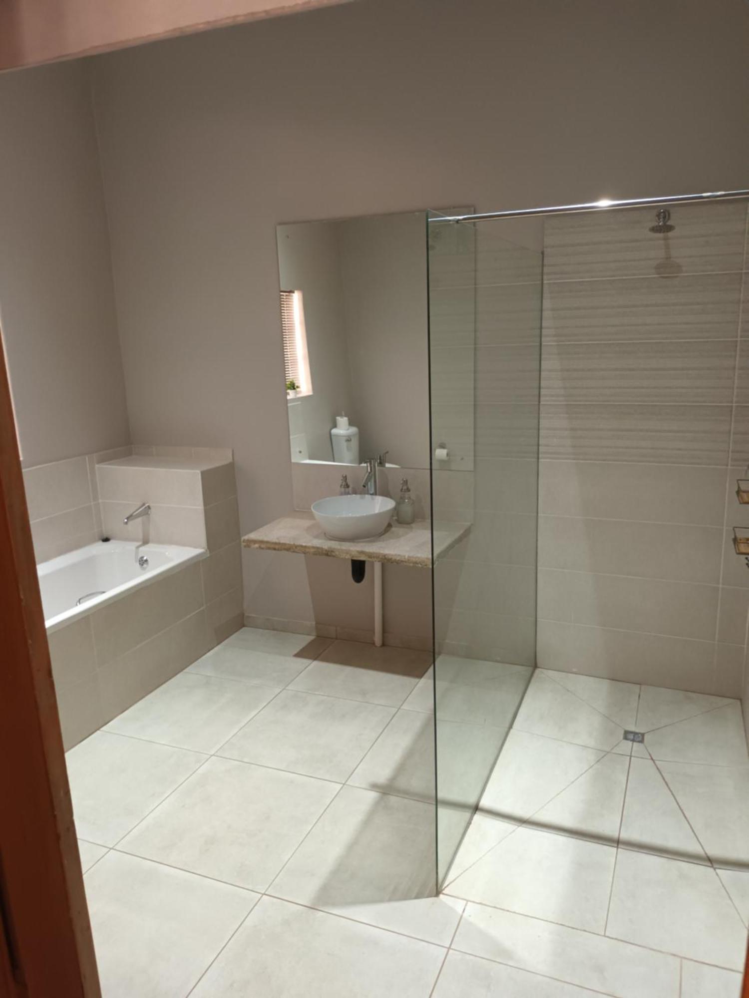 Featherhouse Colesberg Room photo